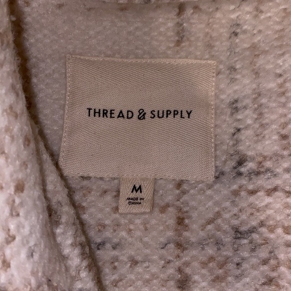 Long sleeve wool blazer jacket. Great condition - Picture 2 of 3